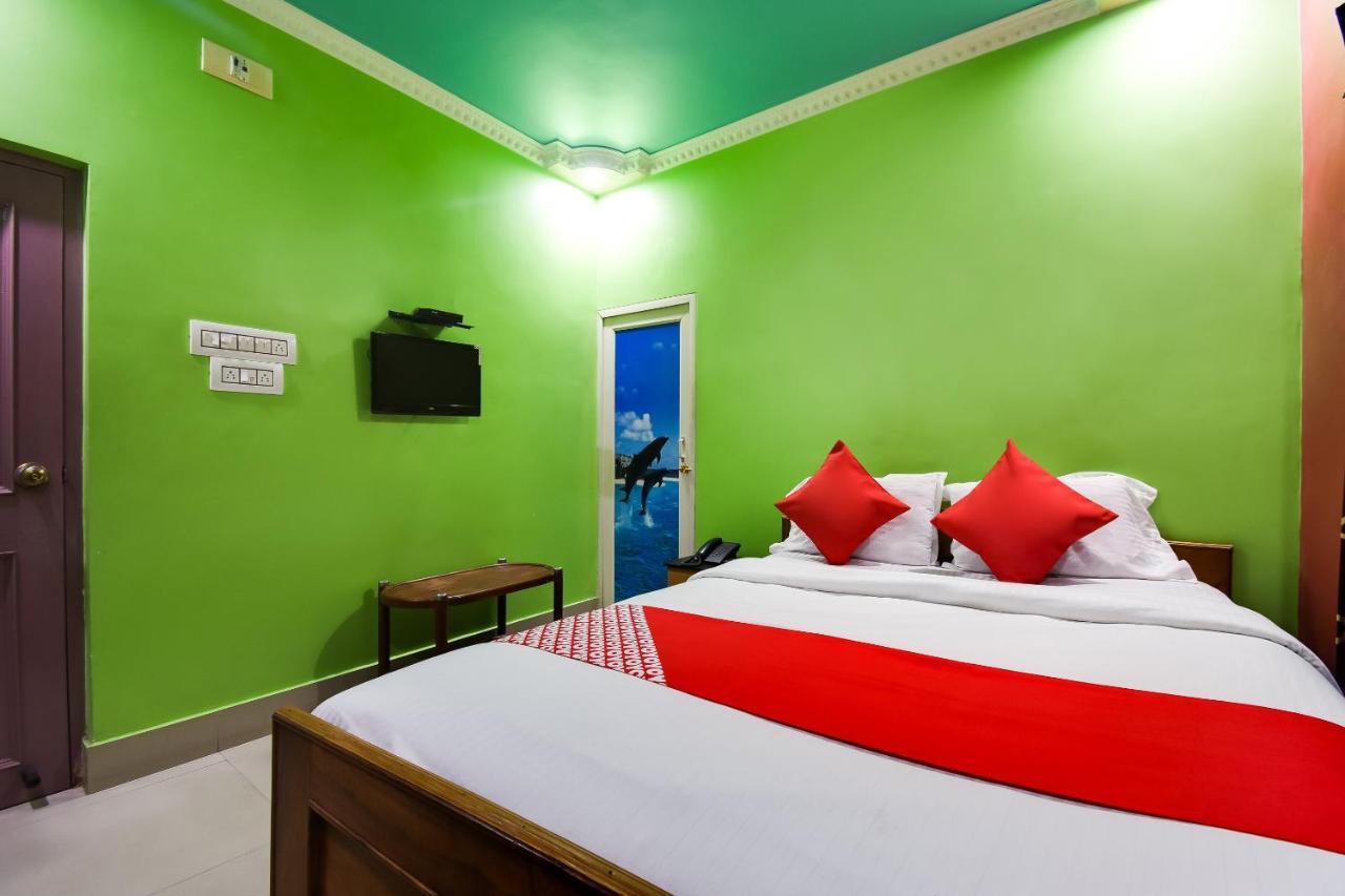 Oyo 44160 Hotel Sahana Jangipur Exterior foto